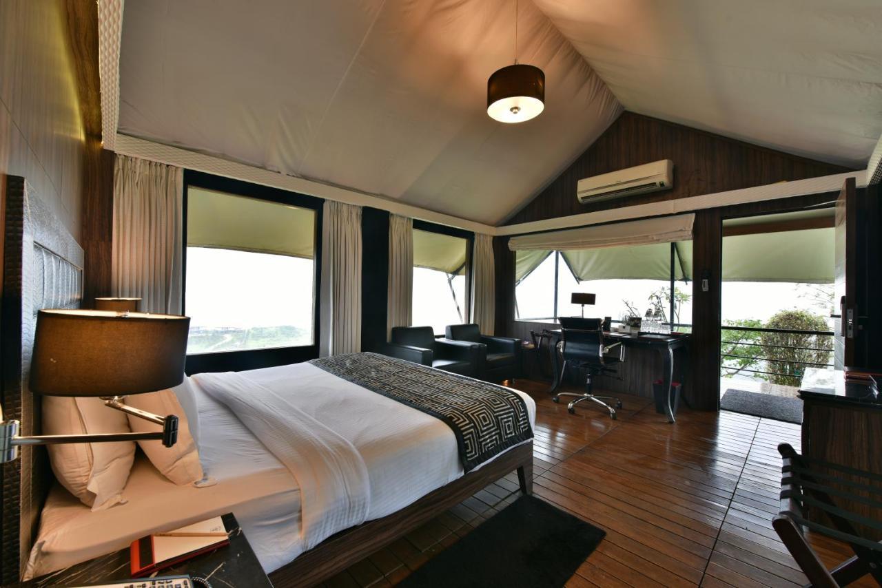 Della Resorts Лонавала Экстерьер фото