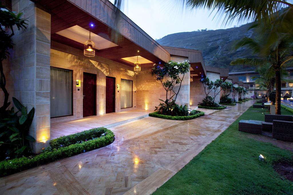 Della Resorts Лонавала Экстерьер фото